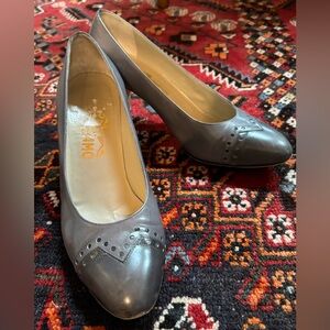 Vintage Salvatore Ferragamo Gray Leather Pumps Size 7.5